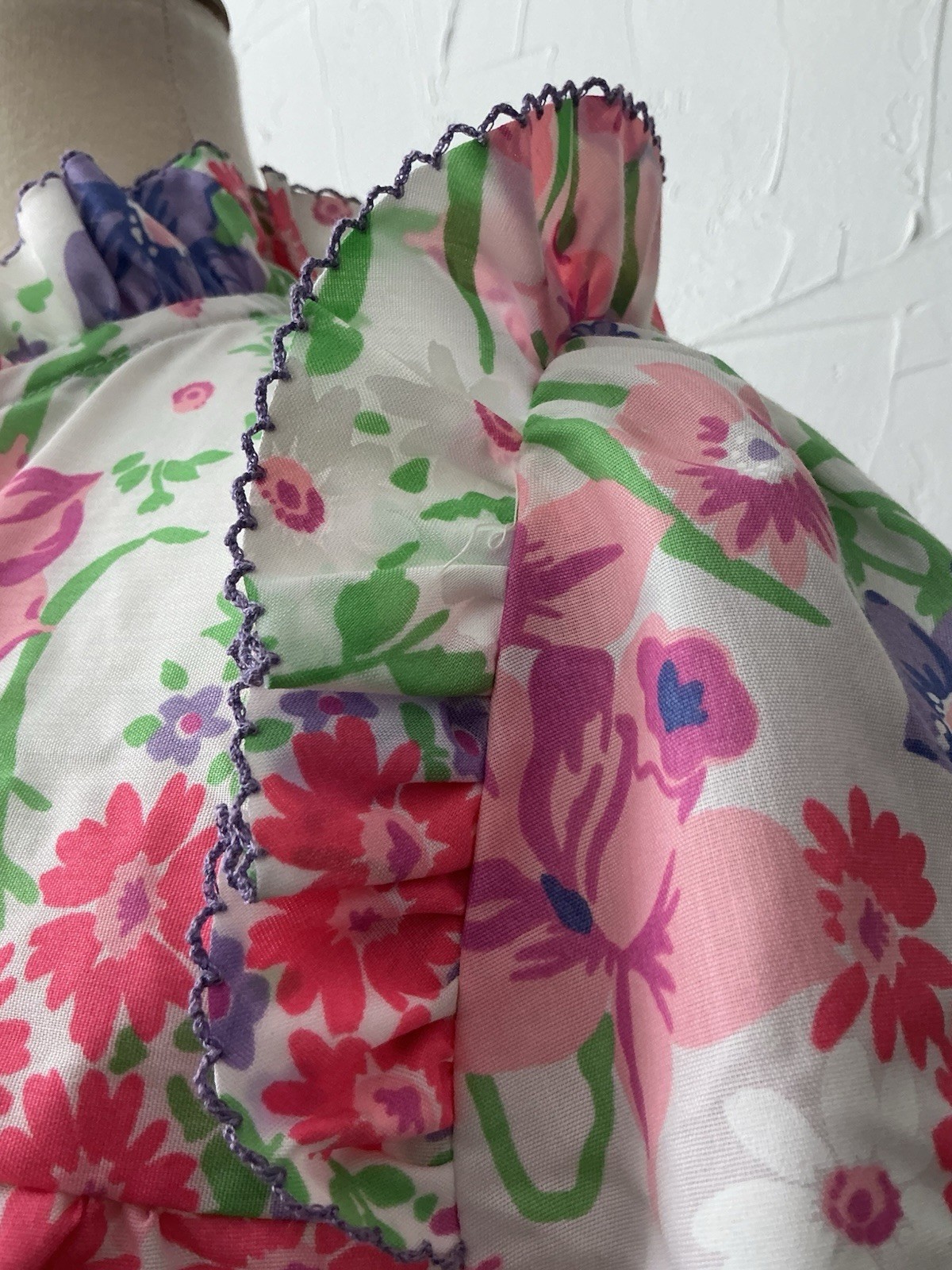 Models Coat VTG Robe Floral Ruffled Snaps Size 14 USA Never Used Authentic NWOT