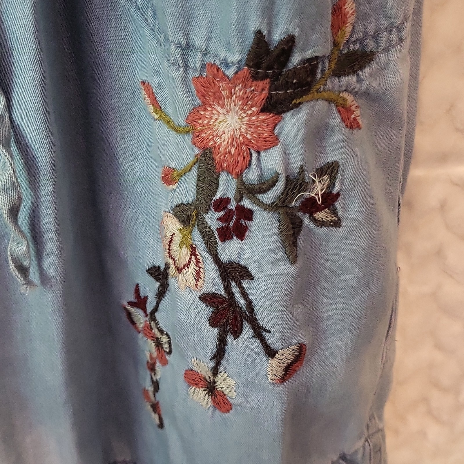 a.n.a Women’s Blue Denim Shirt Dress XS Floral Embroidered Button Front Pockets