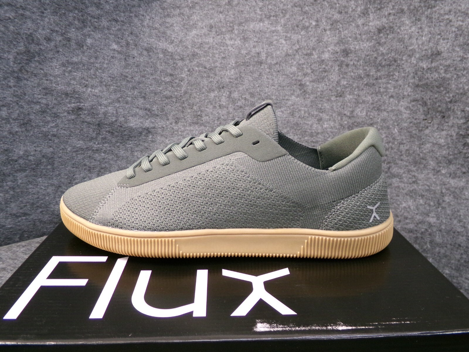 Flux Adapt Trainer Olive Gum Barefoot Athletic Knit Shoes Sneakers Mens Size 10