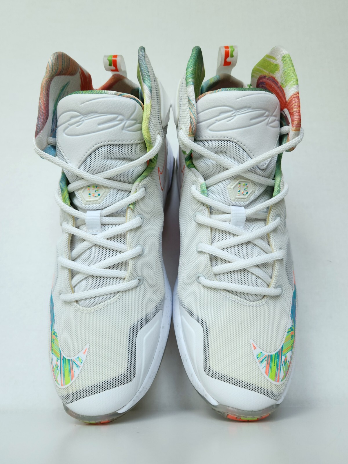 Nike LeBron 13 High Easter GS Size US 6.5Y 808709-108