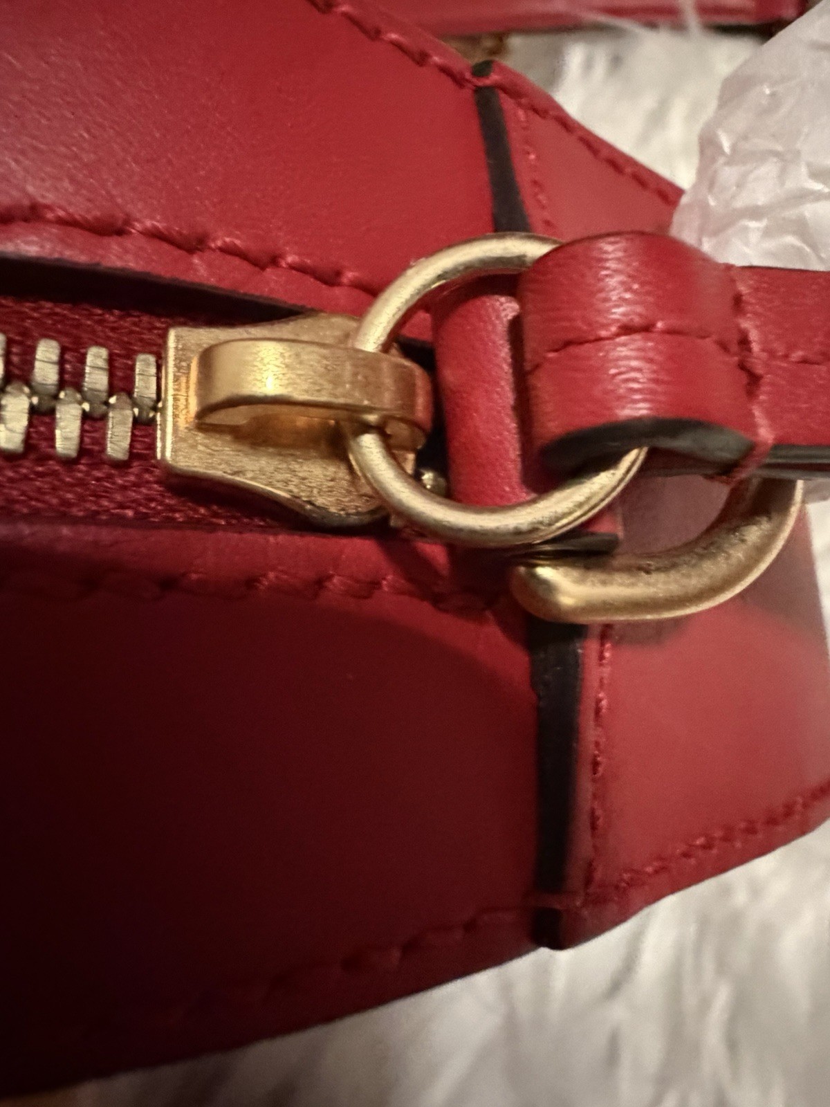Gucci Beige GG Supreme Blooms Crossbody Chain Strap