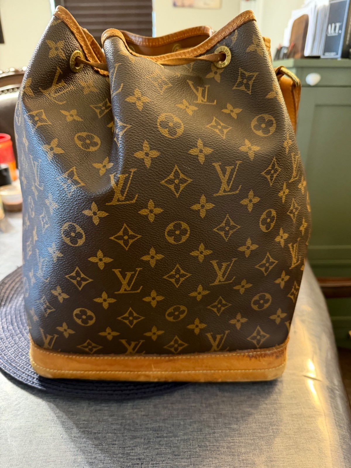 Louis Vuitton Noé Shoulder Bag Brown Canvas