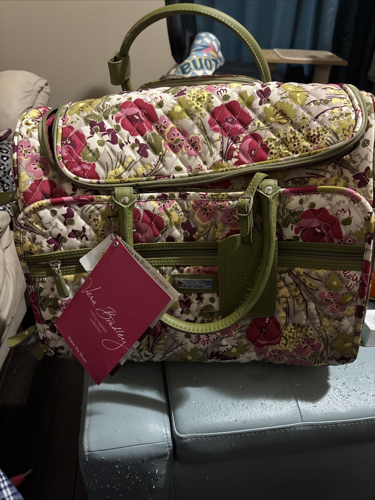 NWT Vera Bradley 17 In Rolling Travel Tote “make me blush “ Retired