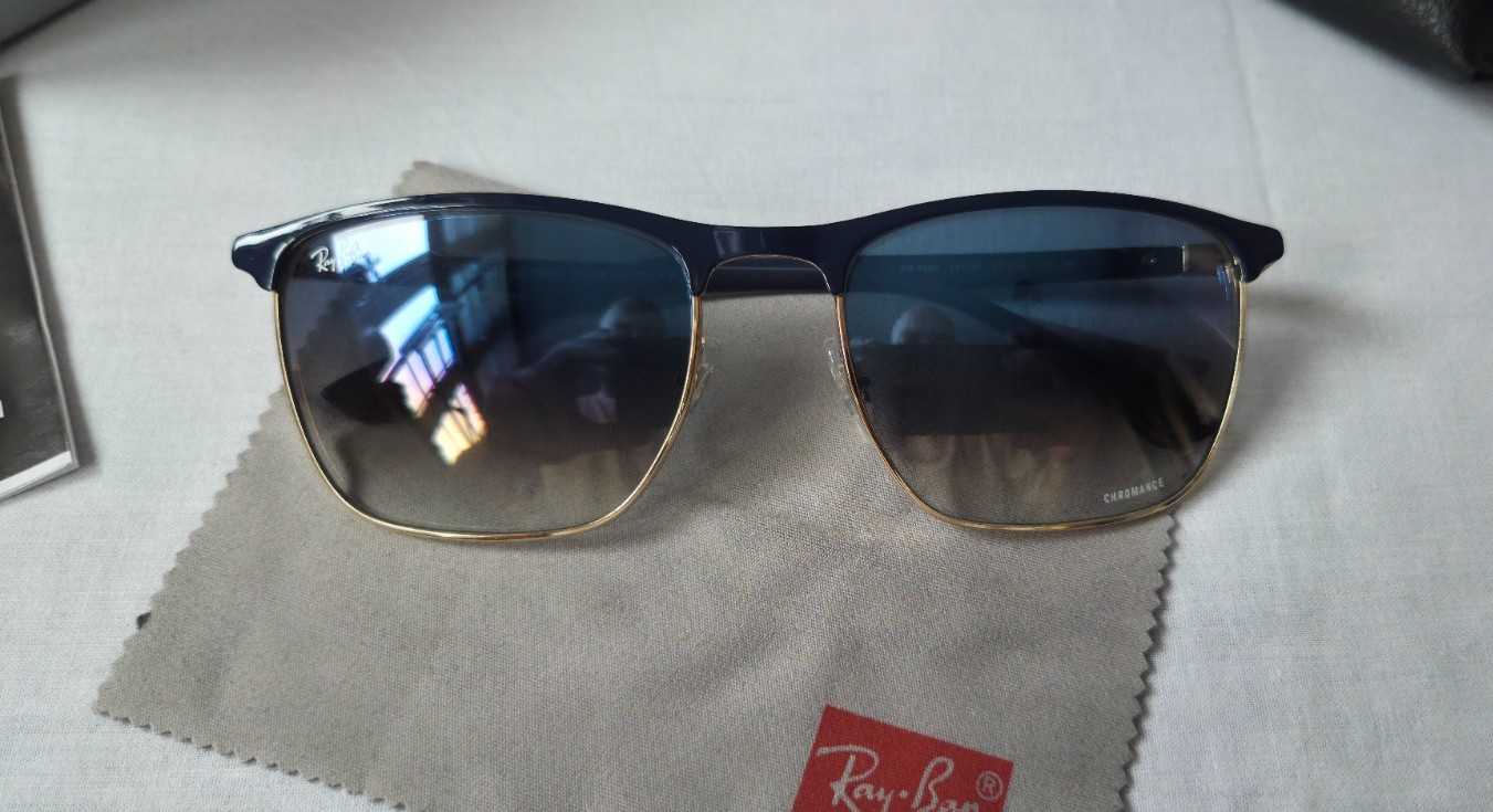 Ray Ban RB3686 57-19 mm sunglasses