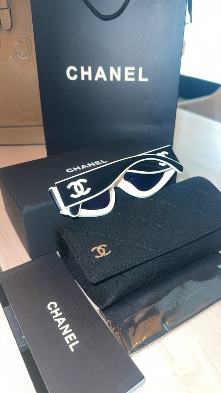 CHANEL Sunglasses Black &White Cat Eye CC Logo Authentic CH 6056 1656/53