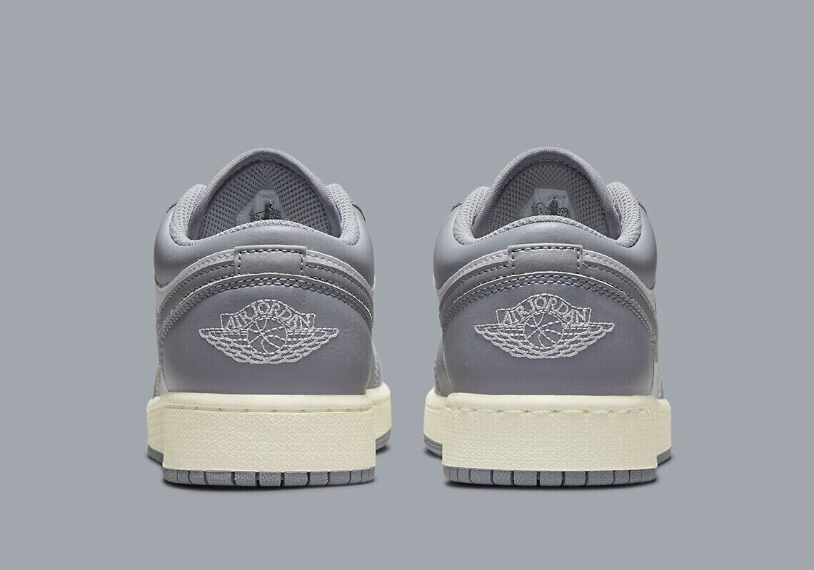 NIKE Air Jordan 1 Low (GS) SIZE 5.5Y WOMEN’S 7 Stealth/White 553560-053 FASTSHIP