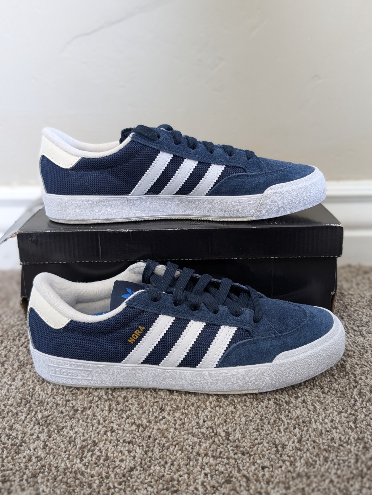 Size 7.5 Women’s/6.5 Men’s Adidas Nora Navy/White Lace Up Skateboarding Shoes