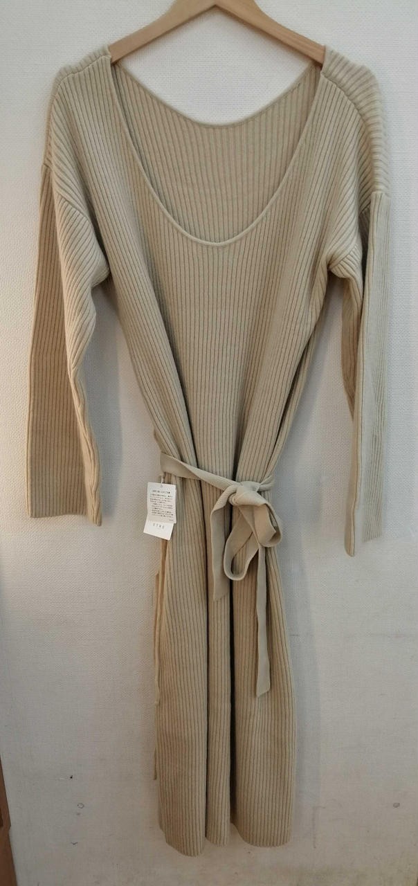 Etre Tokyo Rib Slit Knit Dress F 44in Length 21in Sleeves Black