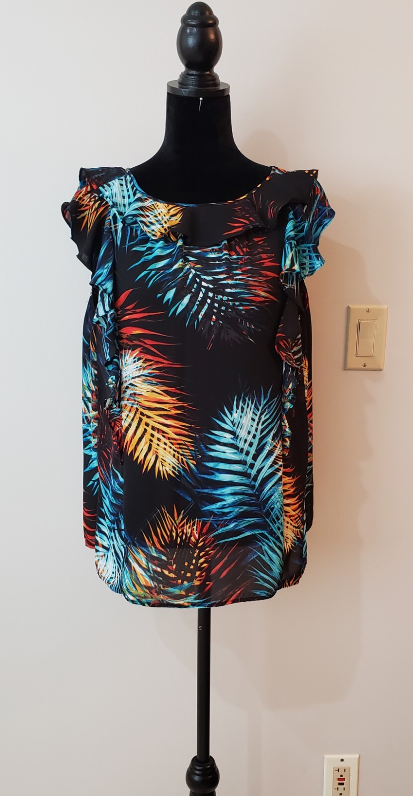 Worthington Top Size XL Black Palm Multi-color Tropical Print Women