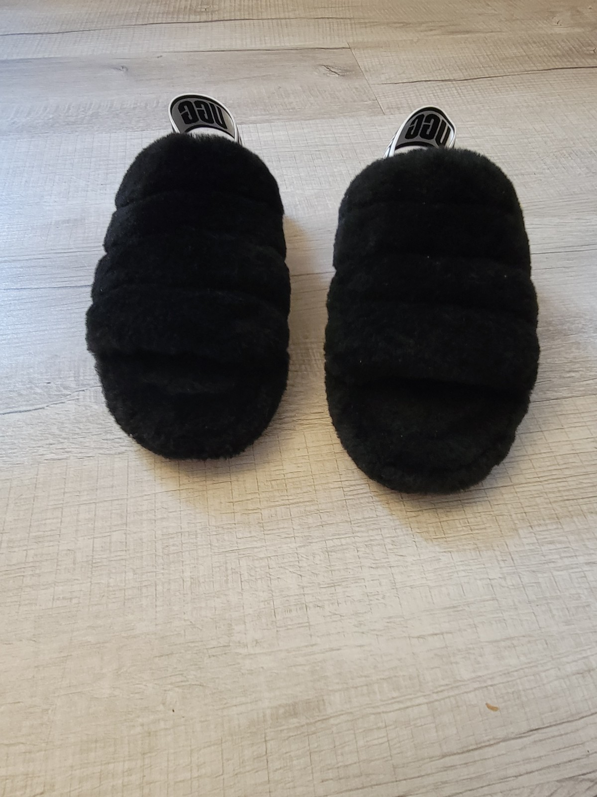 Women’s 7M UGG Fluff Yeah 1095119 Slingback Sandals Black Slipper Shearling Fur