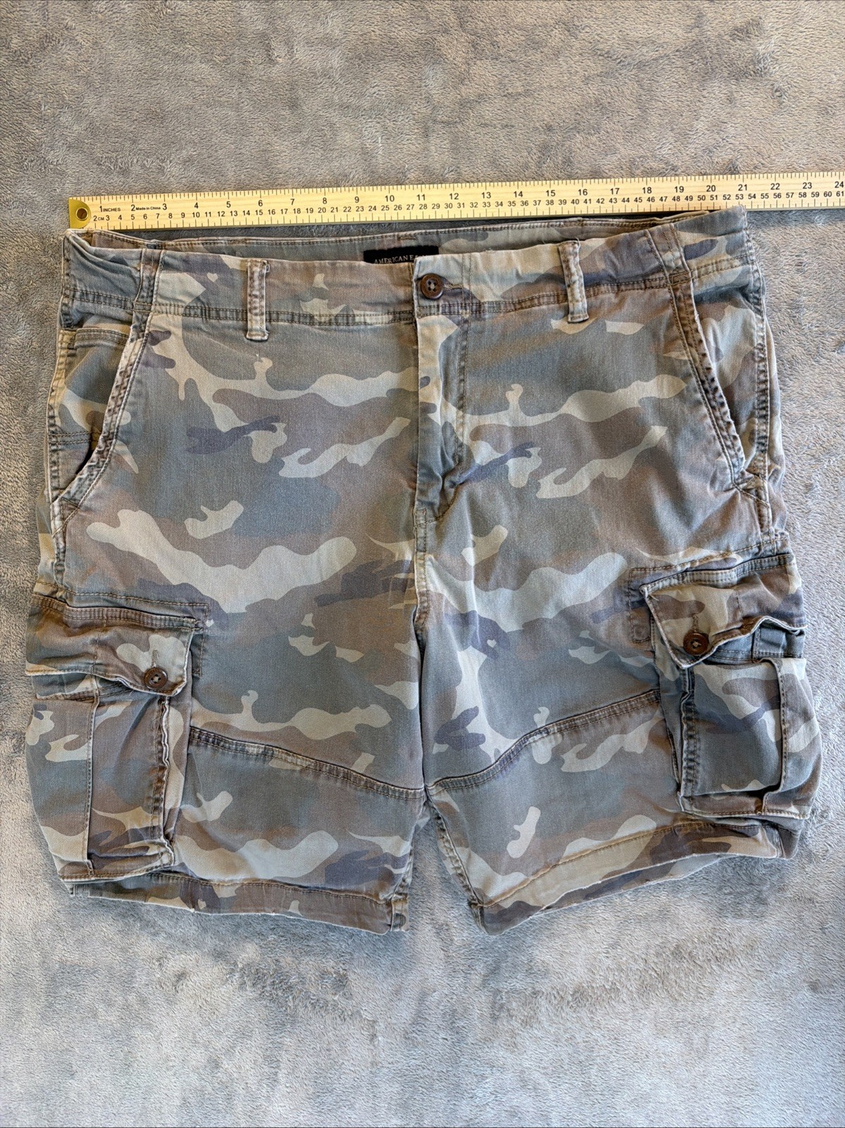 American Eagle Cargo shorts Men’s 42 Woodland Camo Next Level Flex Classic Y2K