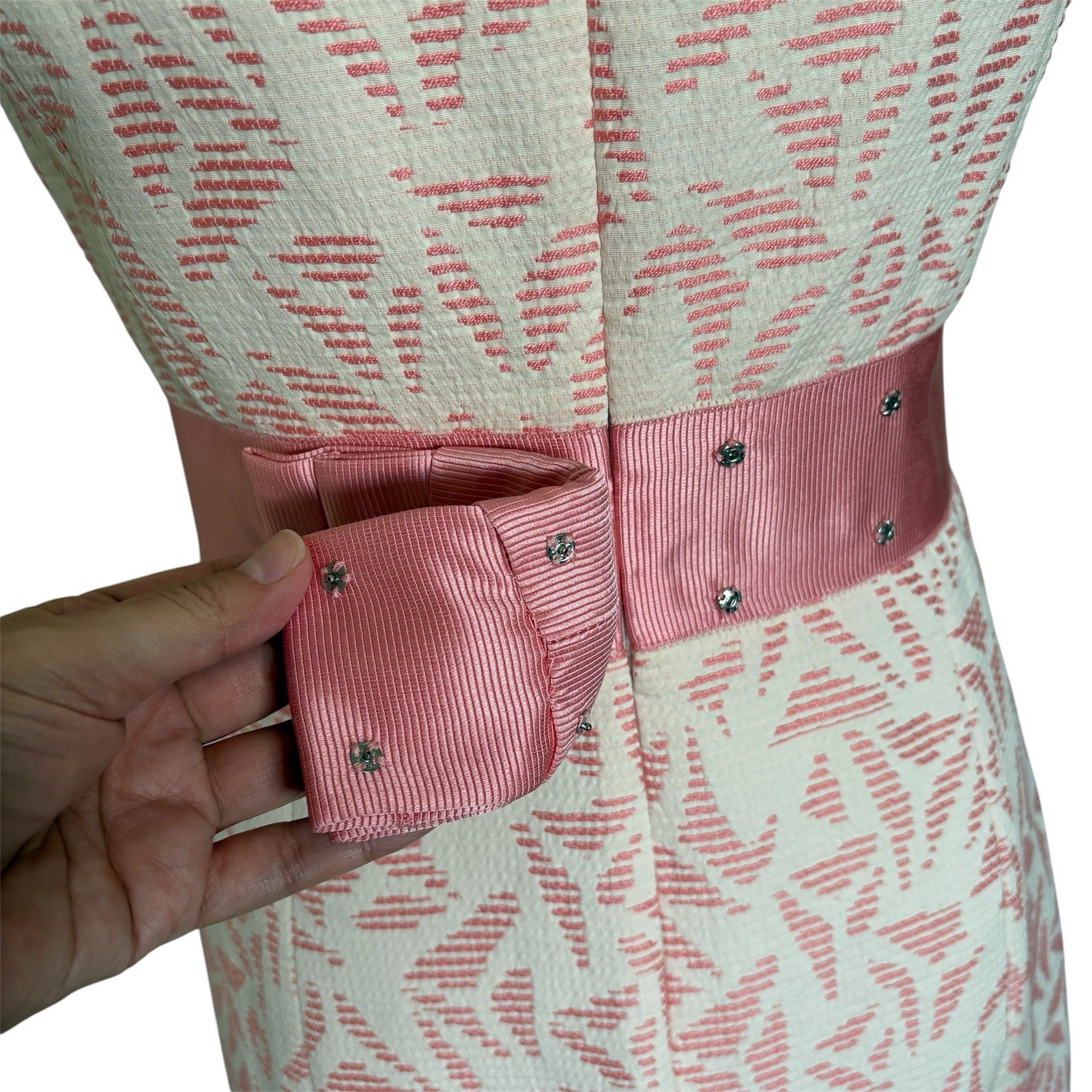 Ann Taylor Pink Cream Brocade Sleeveless Dress Bow Back Women’s Size 4