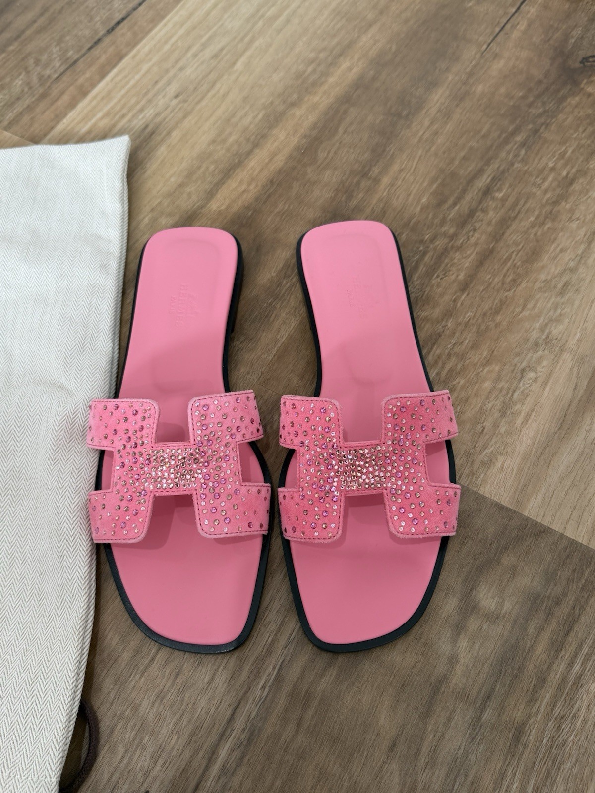 Hermes Oran Sandals – Hot Pink With Crystals – EU38 – Brand New Condition