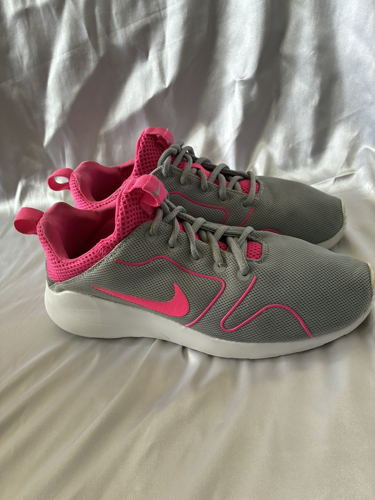 Nike Kaishi 2.0 Grey Pink White Sneakers Shoes 833666-051 Women’s 8.5