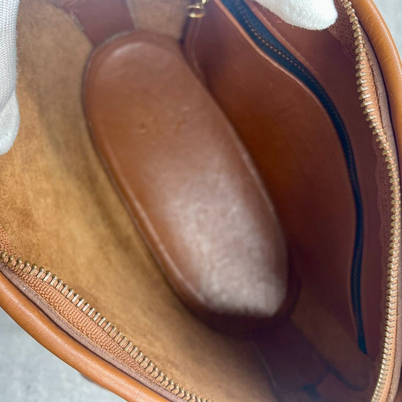 Vintage COACH 9958 Pelham Brown leather zip dome bag Half moon made in USA