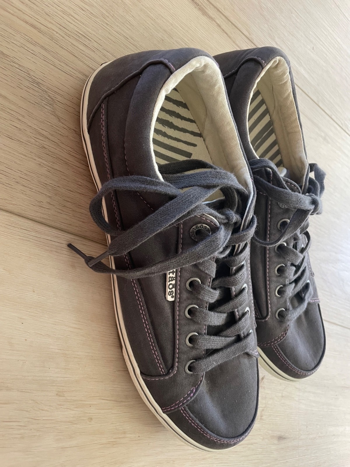 Tao MDC Star Size 10M dark grey, Lace Up Canvas Casual Shoes/sneakers, excellent