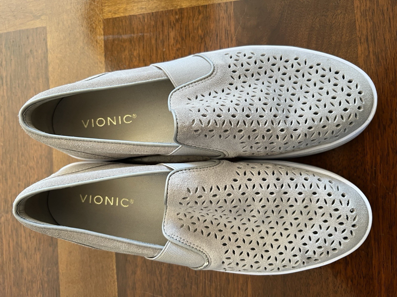 Vionic Women’s Gray Perforated Suede Slip On Comfort Kani Sneakers Shoes Sz 9