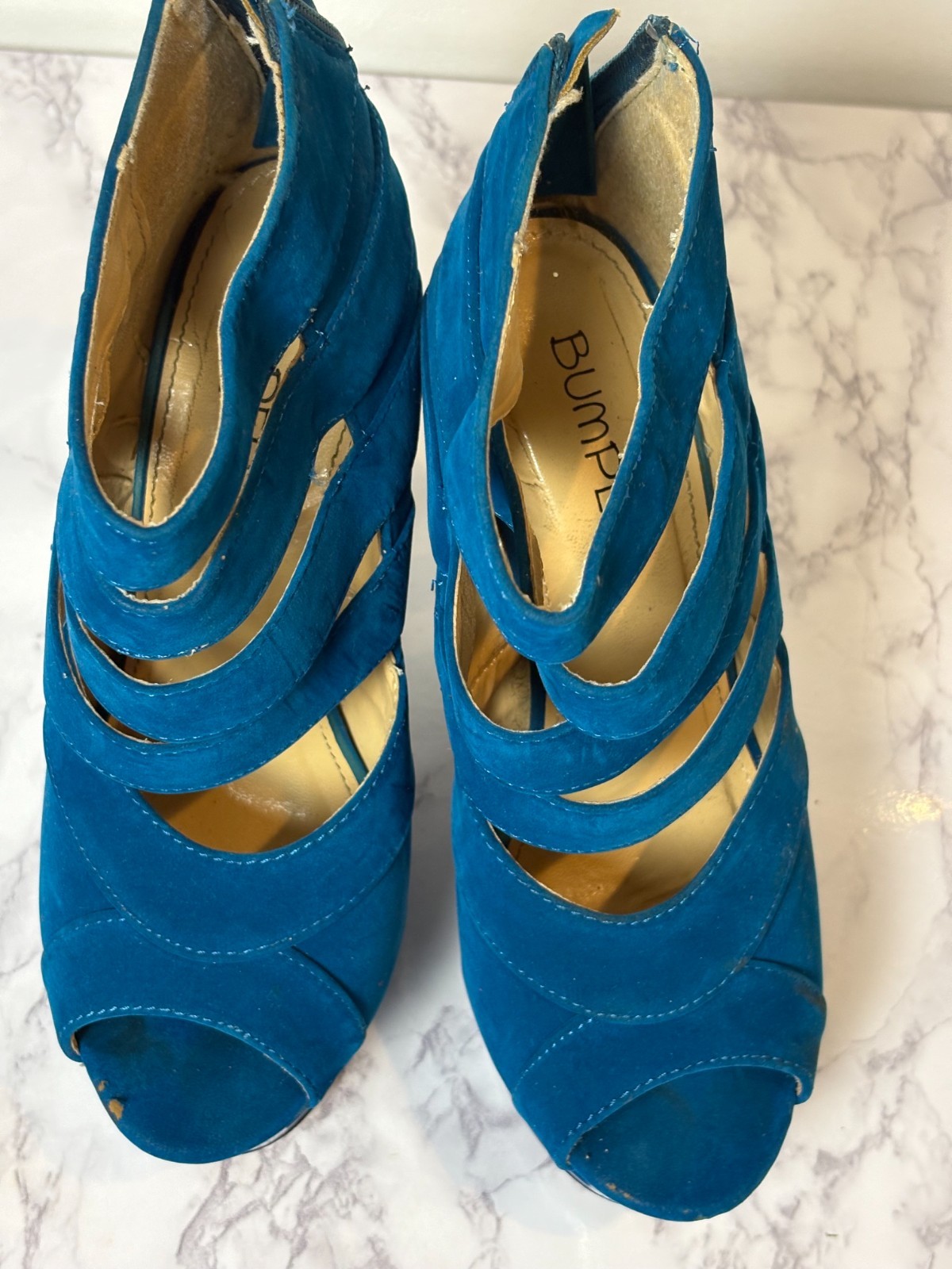 Women’s Bumper Blue Velvet PU Platform Wedged Like Heels Size 6.5