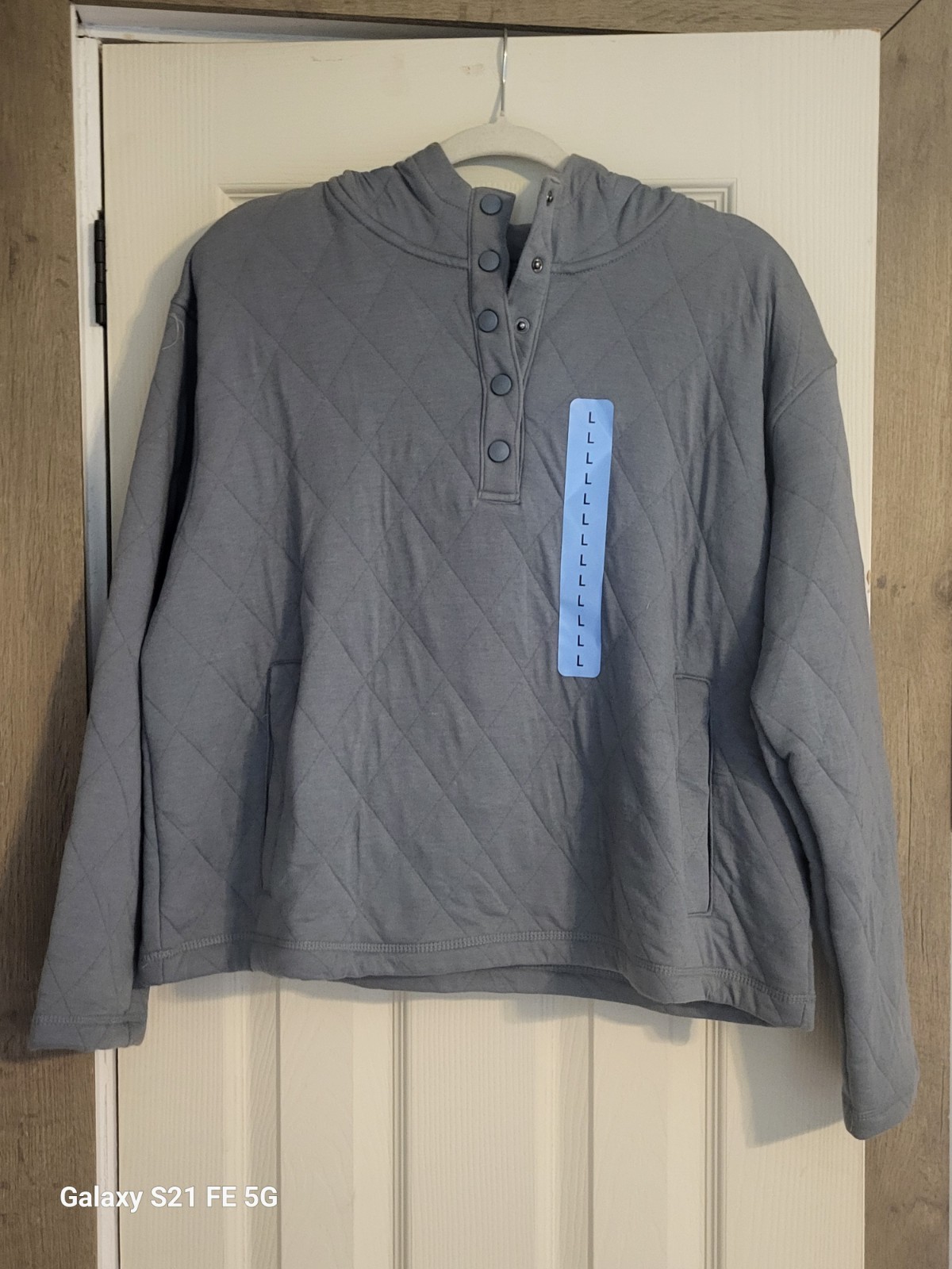 Lands’ End Women’s Quilted Pullover 1/4 Snap Opening. Light Blue Size Lg (14-16)
