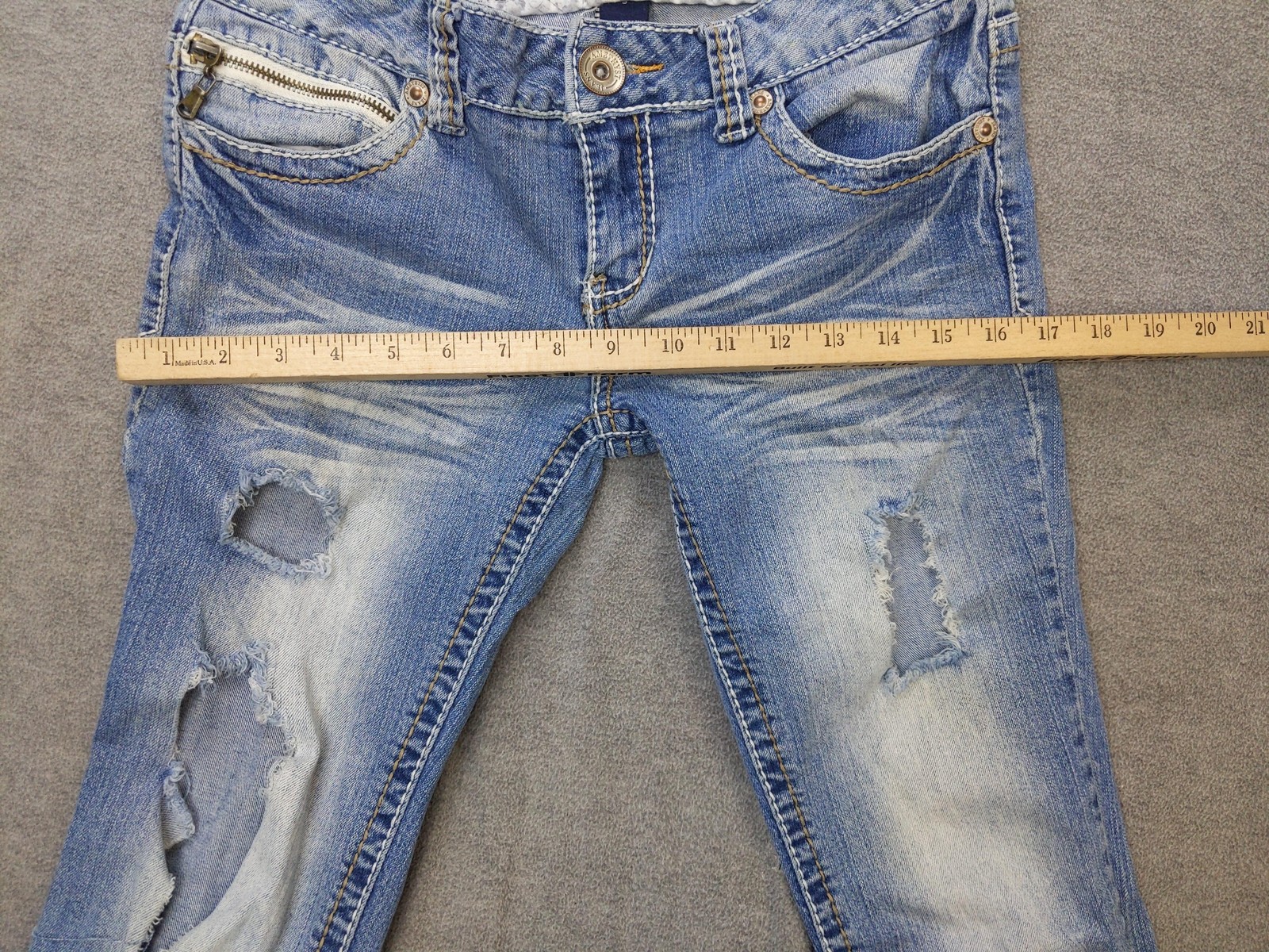 Amethyst Jeans Juniors 9 Blue Low Rise Bootcut Distressed Embroidered Denim