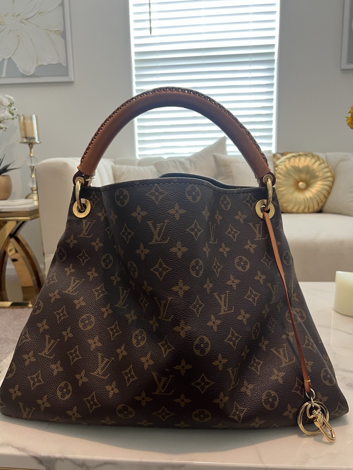 LOUIS VUITTON Artsy MM Bag | Monogram Canvas | Shoulder Bag | 100% Authentic