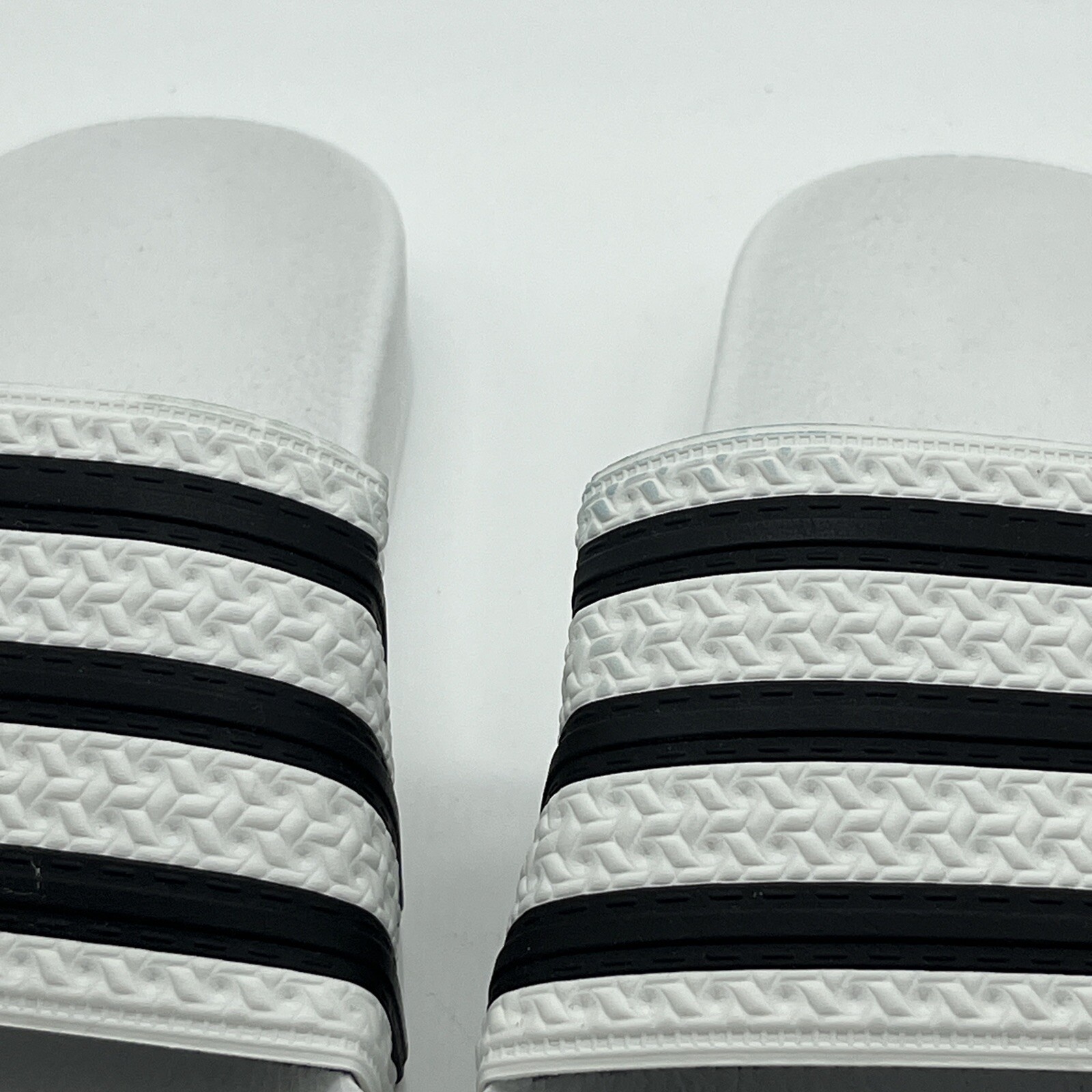 Adidas Adilette Slides (280648) Men’s Size 5