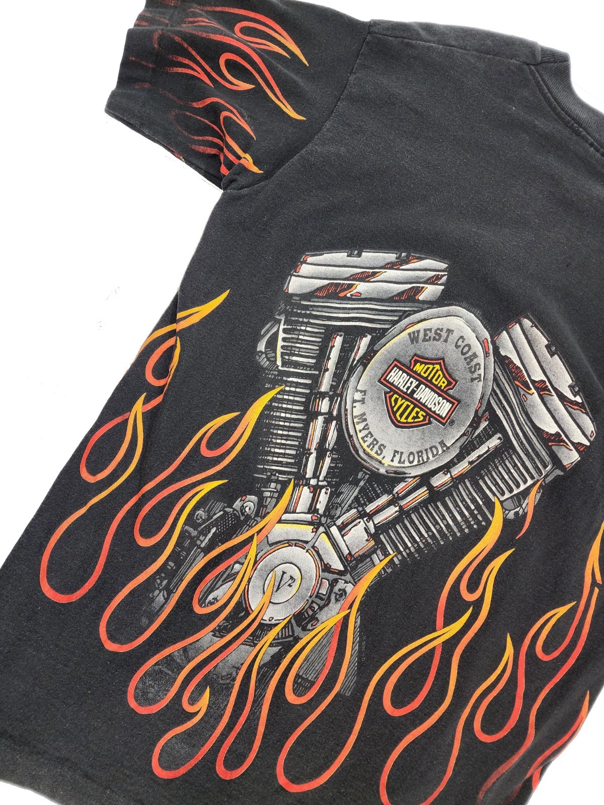 Vintage Y2K Harley Davidson V8 Flame Graphic Tee Rockstar Cut Front & Back