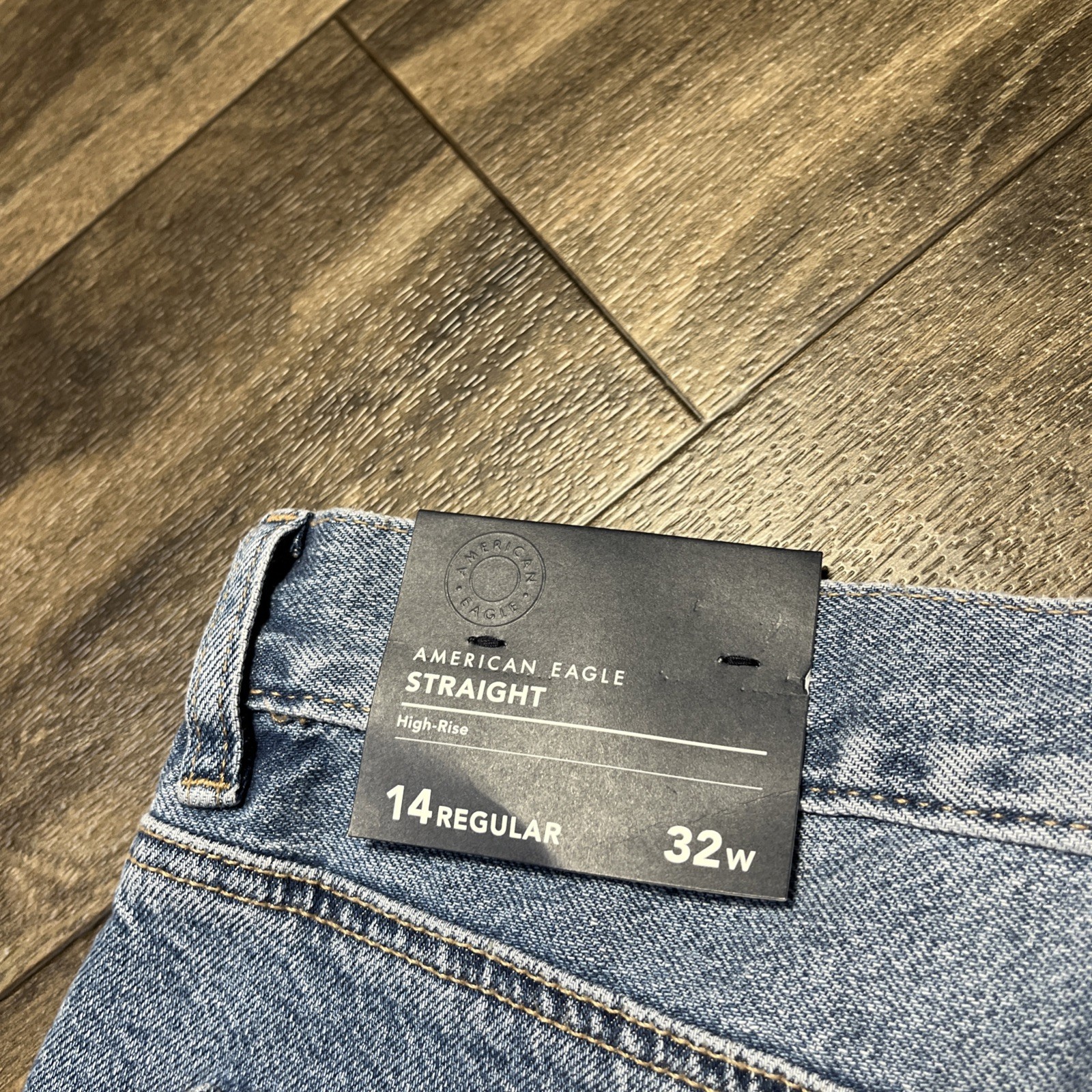 American Eagle Strigid Curvy Mom Jeans Women’s 14 Faded Ways Blue NWT Stretch