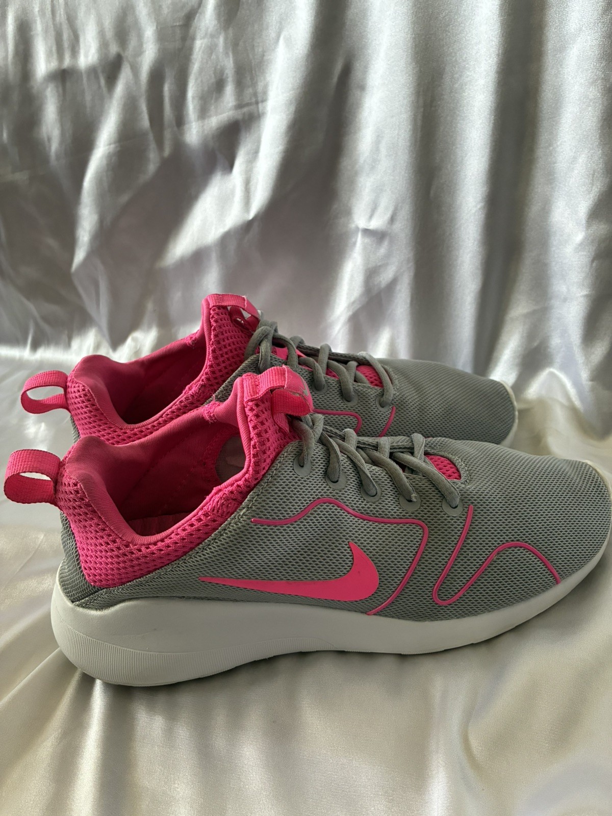 Nike Kaishi 2.0 Grey Pink White Sneakers Shoes 833666-051 Women’s 8.5