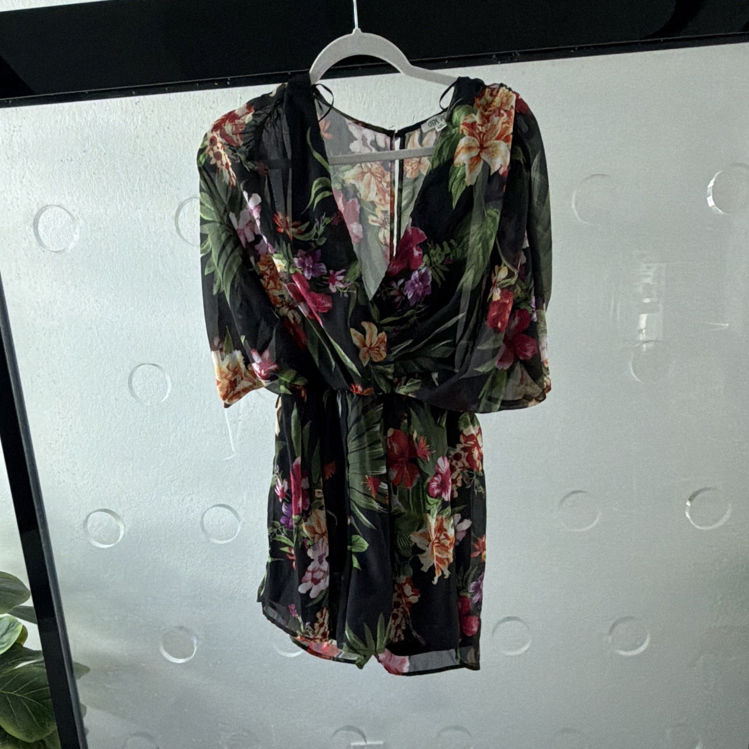 STEPS NY Black Multicolor Floral Chiffon V-Neck Tie Waist Romper S