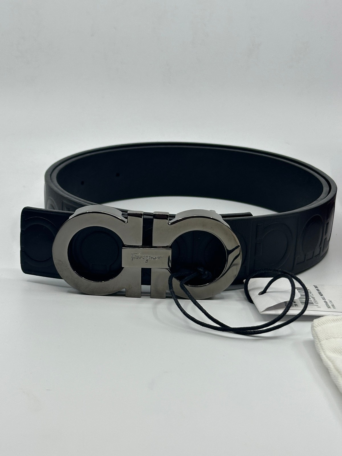 SALVATORE FERRAGAMO BLack Leather Mens Hose Shoe Print Belt