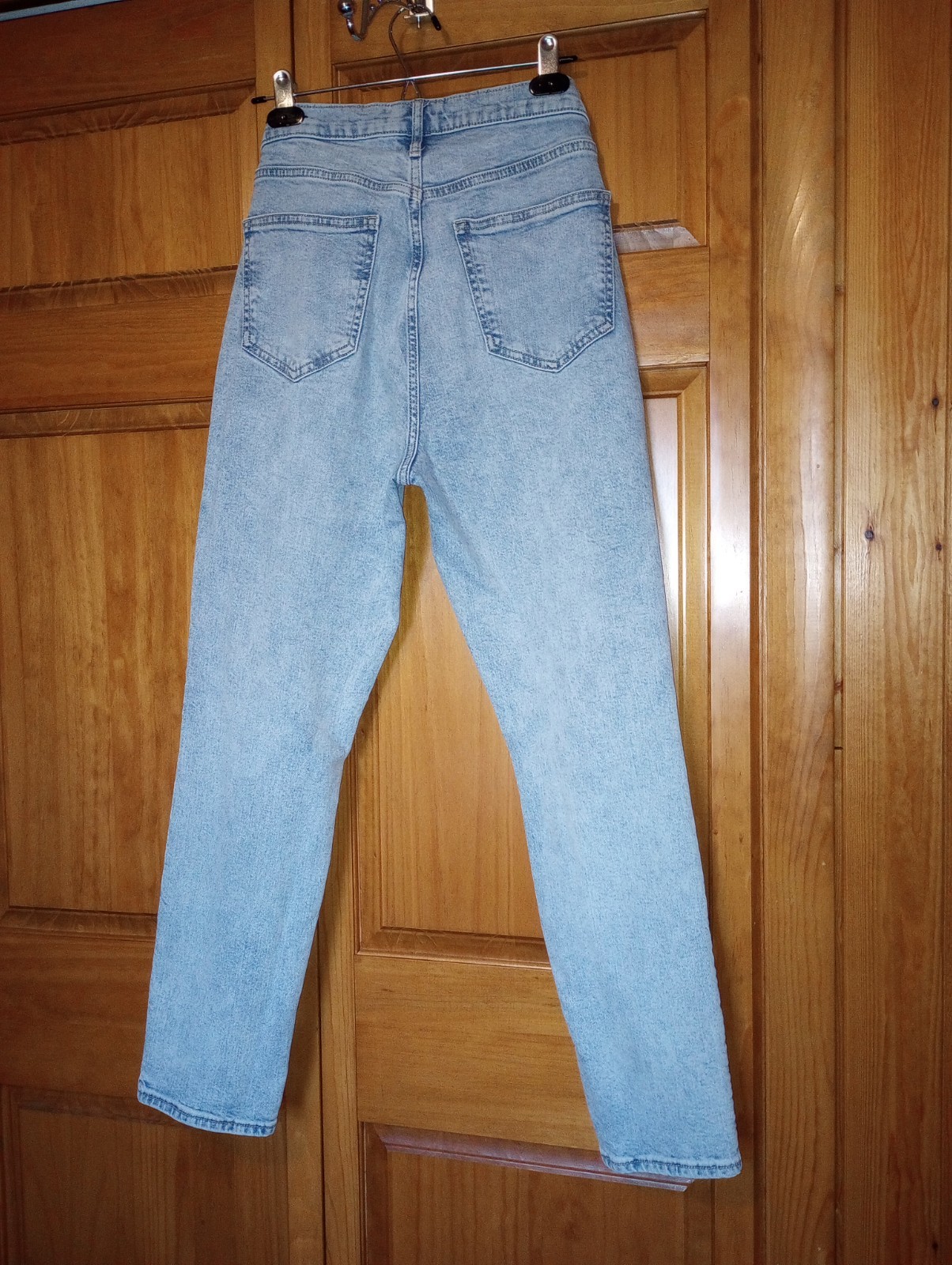 Gap Denim “Vintage” Look Jeans 5″ Ankle Slit Womens 31″ waist, 12″ rise, Lt Wash