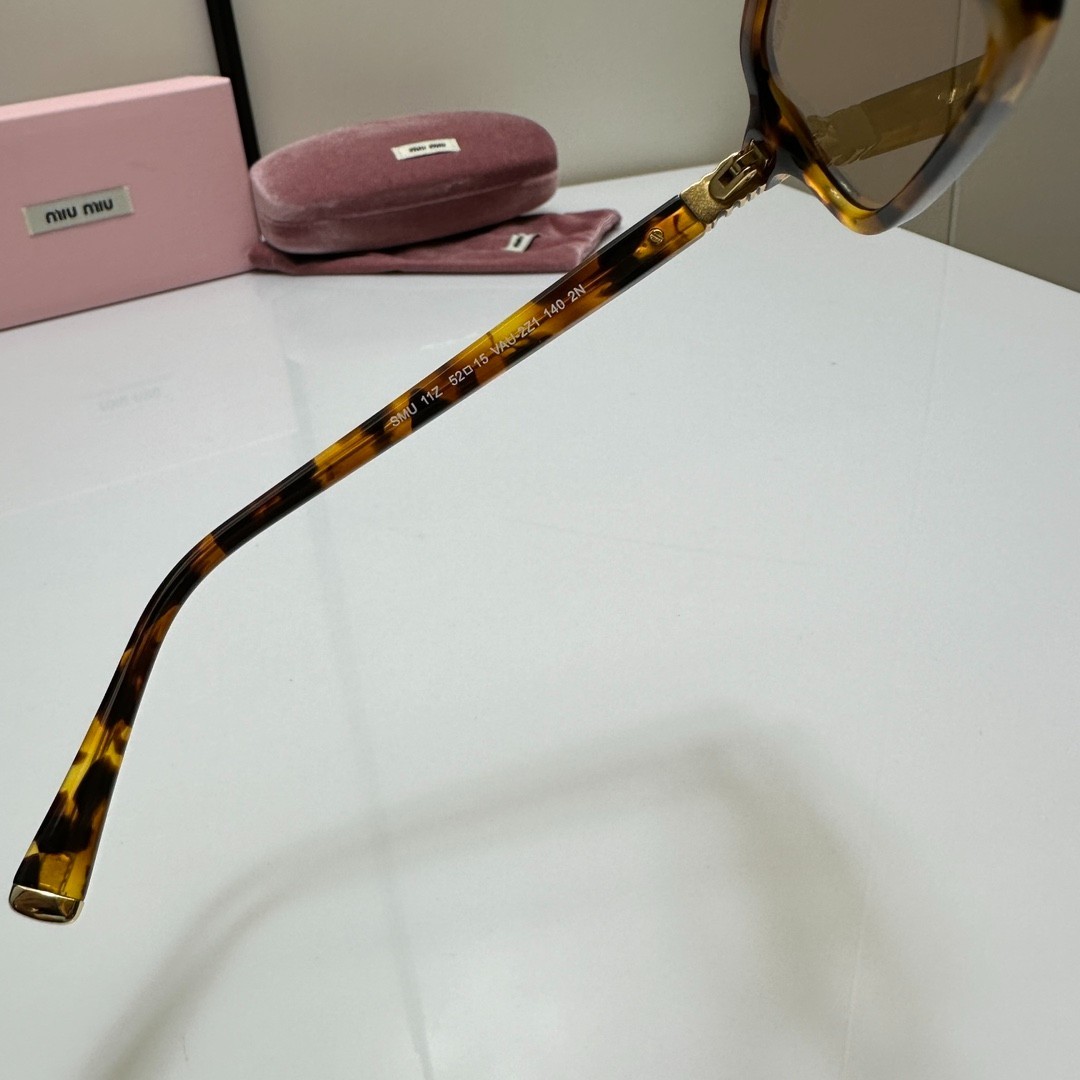 Chic Tortoiseshell Rectangle Sunglasses Slim Frame Brown Tinted Lens Glasses