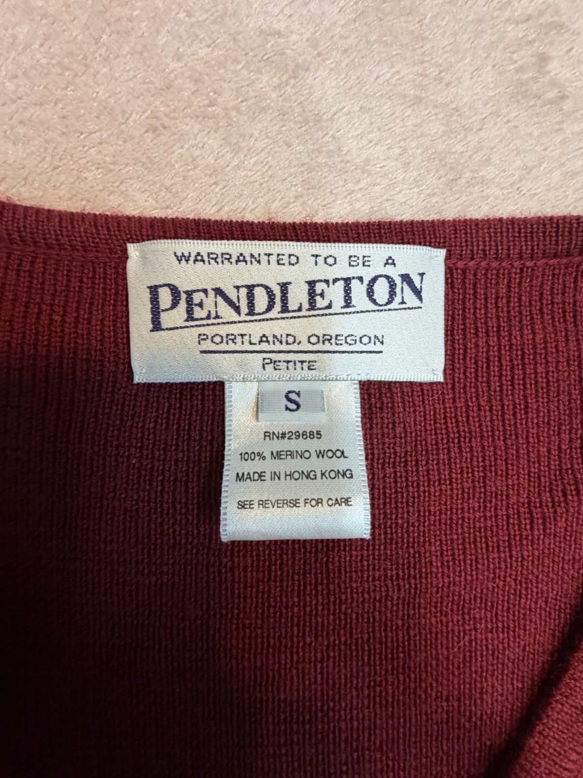 Pendleton Womens PS Burgundy 100% Merino Wool Cardigan Sweater Hong Kong Read