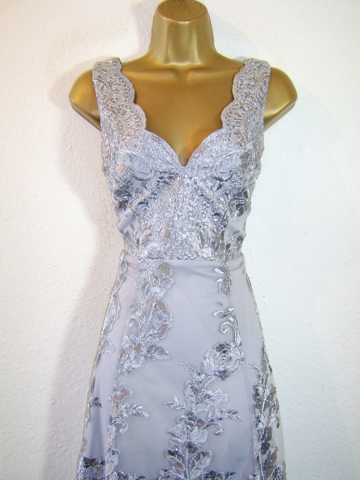 QUIZ SILVER GREY EMBROIDERED DIP HEM WEDDING PARTY OCCASION EVENING DRESS UK 12