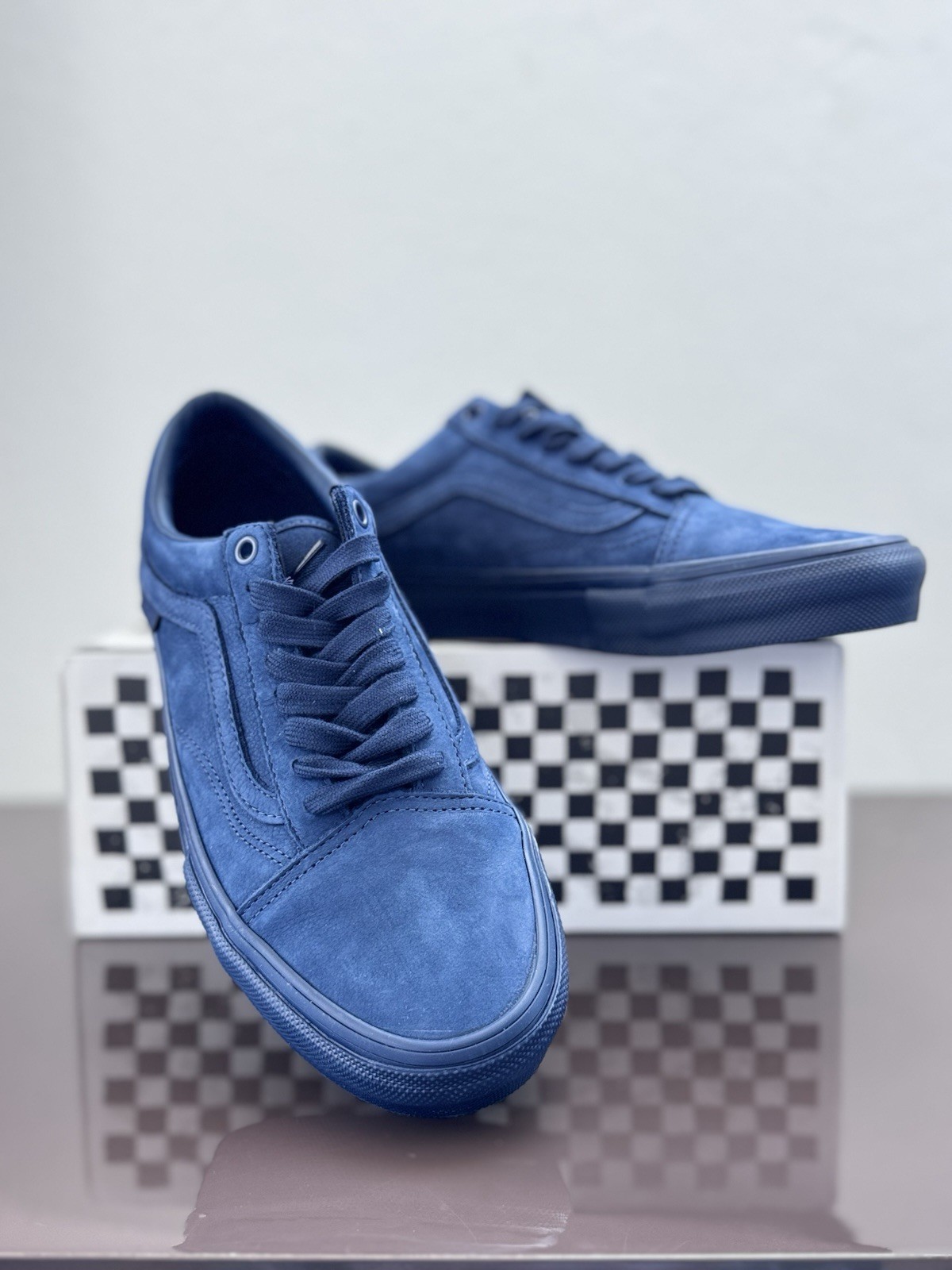 VANS Old Skool Men’s Blue Suede Lace-Up Sneakers US 7.5 New w/ Box