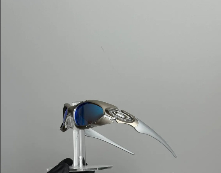 Oakley Plate Polarized Sunglasses Silver Blue Y2K Gorpcore Retro