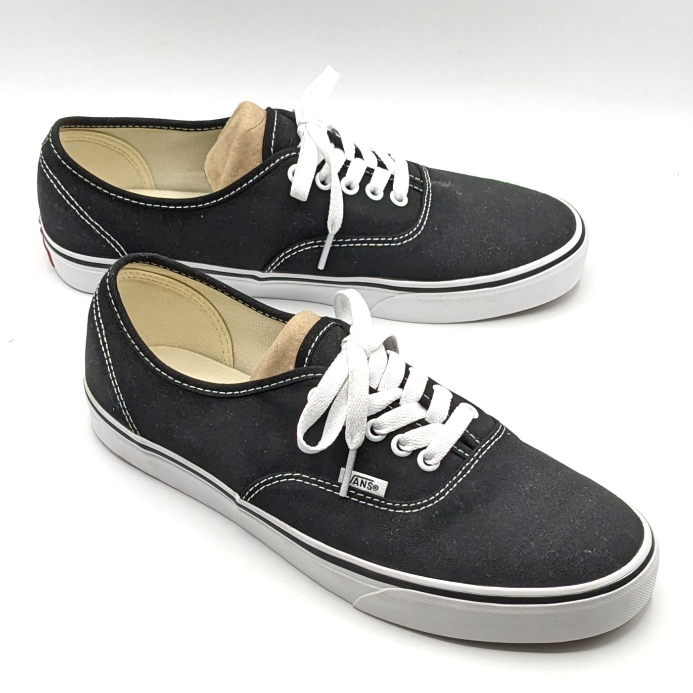 VANS “Authentic” Men’s Classic Icon Black Canvas Upper w/ Rubber Sole Shoes NEW