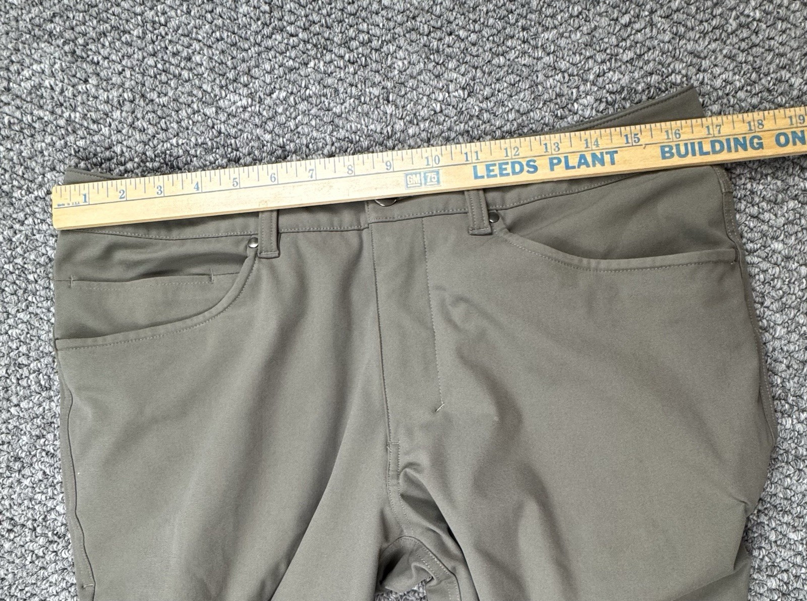 Lululemon Men’s Size 32×32 ABC Classic Fit Pants Warpstreme LM5ADFS Green