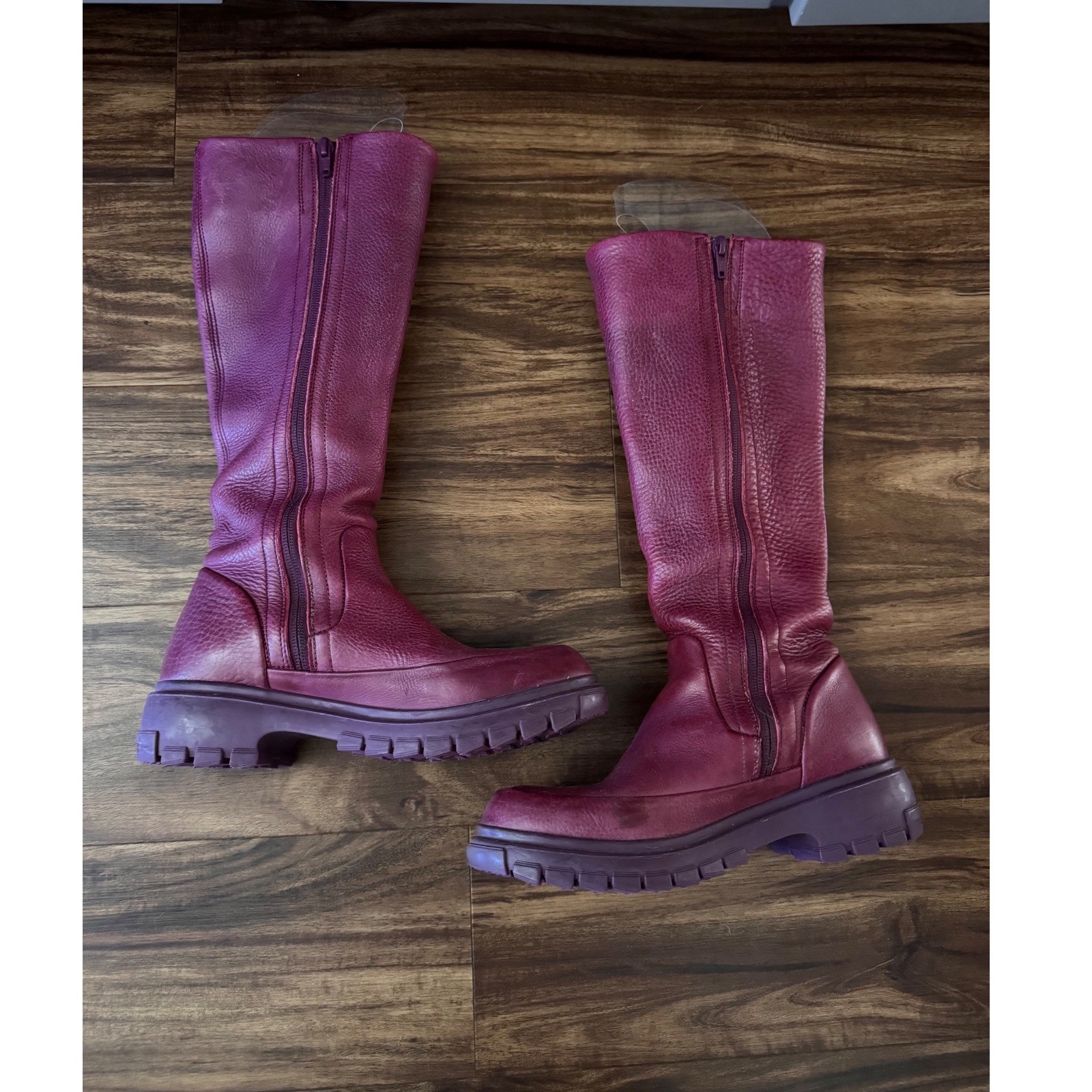 John Fluevog Magenta Pebbled Leather Tall Lug Sole Boots Made in Portugal W6 M4