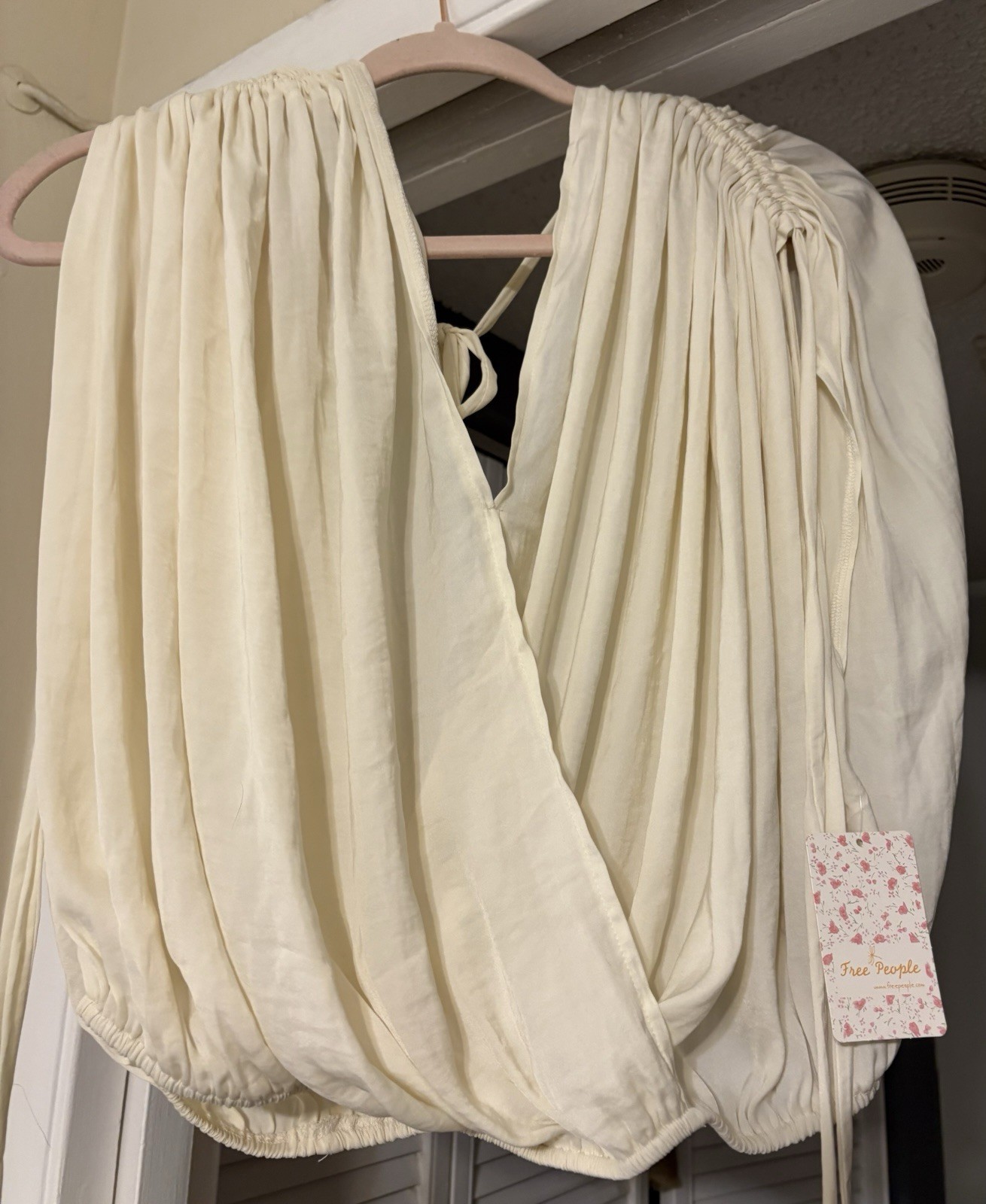 Free People Women’s Ruched Pullover Blouse Woven Viscose Solid Ivory L