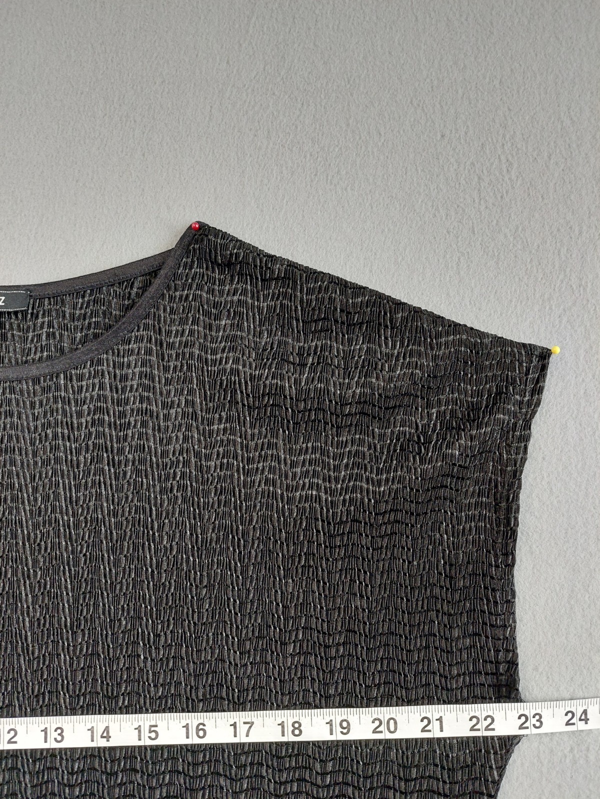Elementz Women Blouse Top L Dark Gray Textured Knit Cap Sleeve Pullover Warm Fit