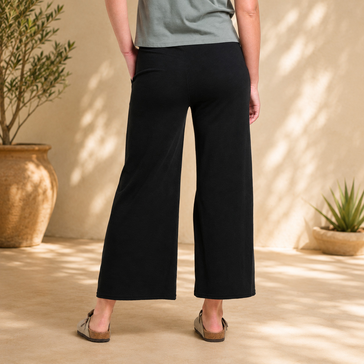 New Toad&Co Women’s “Chaka” Wide Leg Crop Pant- Black Free Shipping