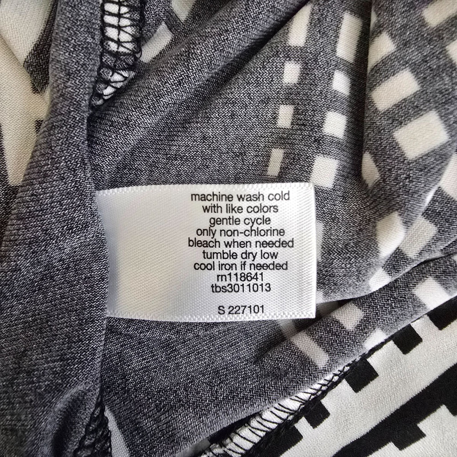 V-Neck Black and White Plaid Blouse 26/28 (EUC)