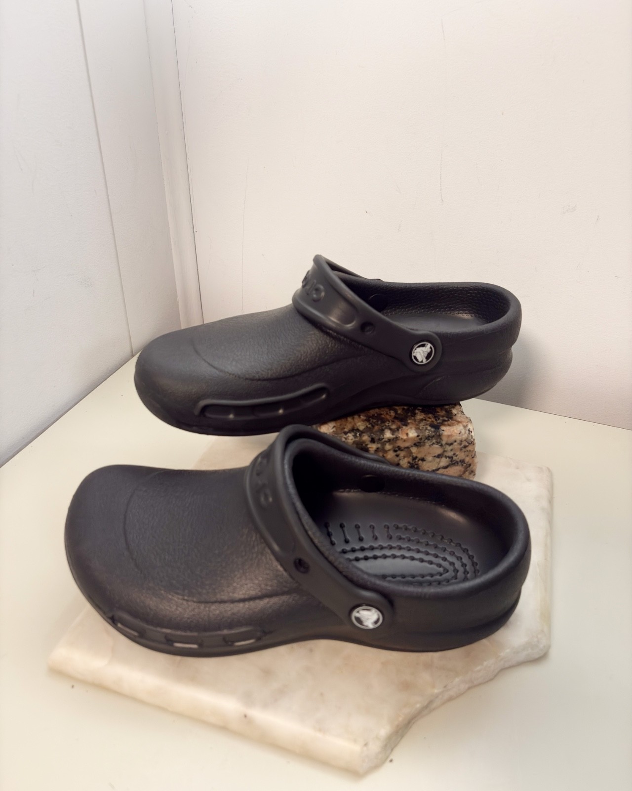 Crocs Bistro Work Clogs Black M4 W6 Slip Resistant Non-Slip Unisex Shoes