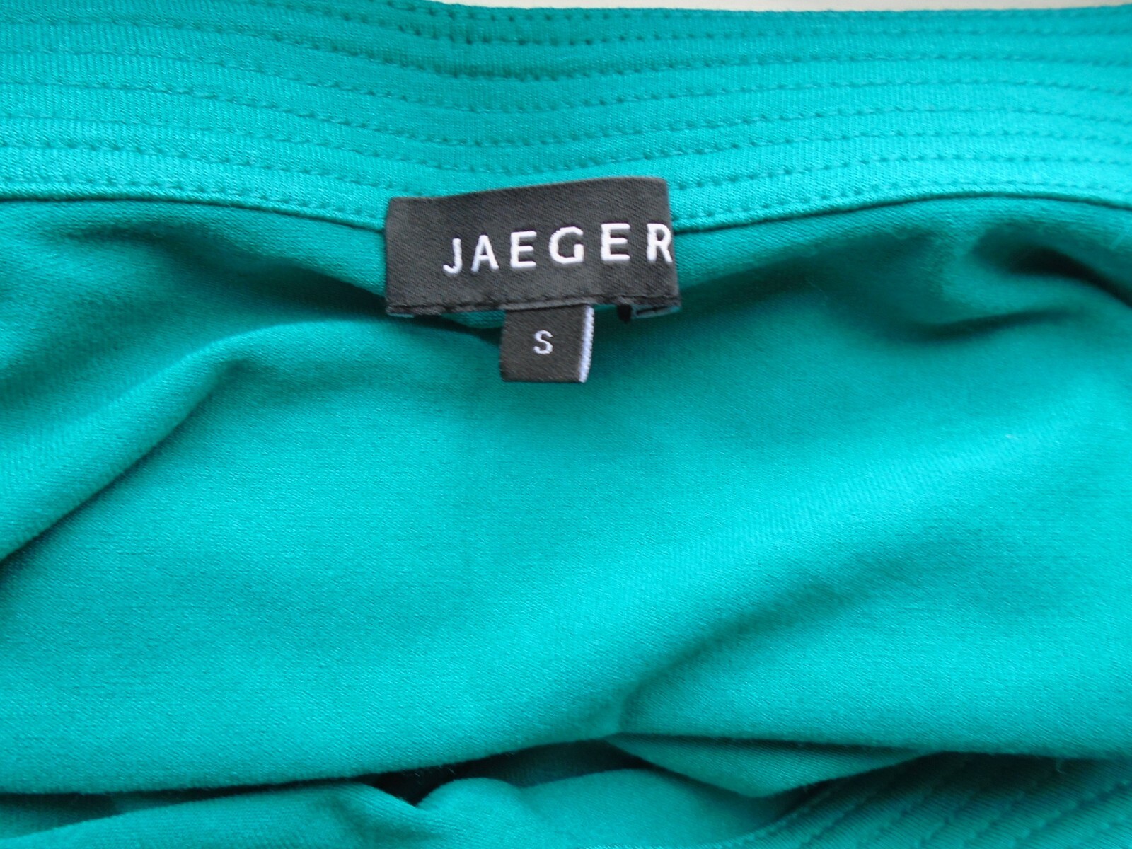 Jaeger Scoop Neck Top bright green short sleeve stretch jersey Size S Small New