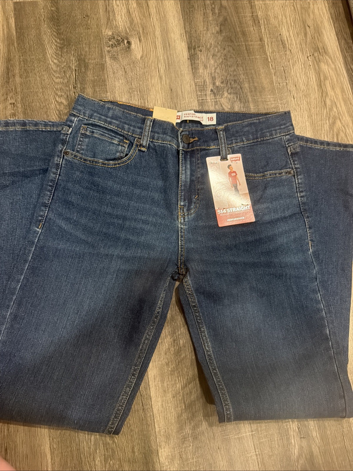Levi’s Boys’ 514 Straight Fit Performance Jeans – Medium Wash 18 Reg 29×31