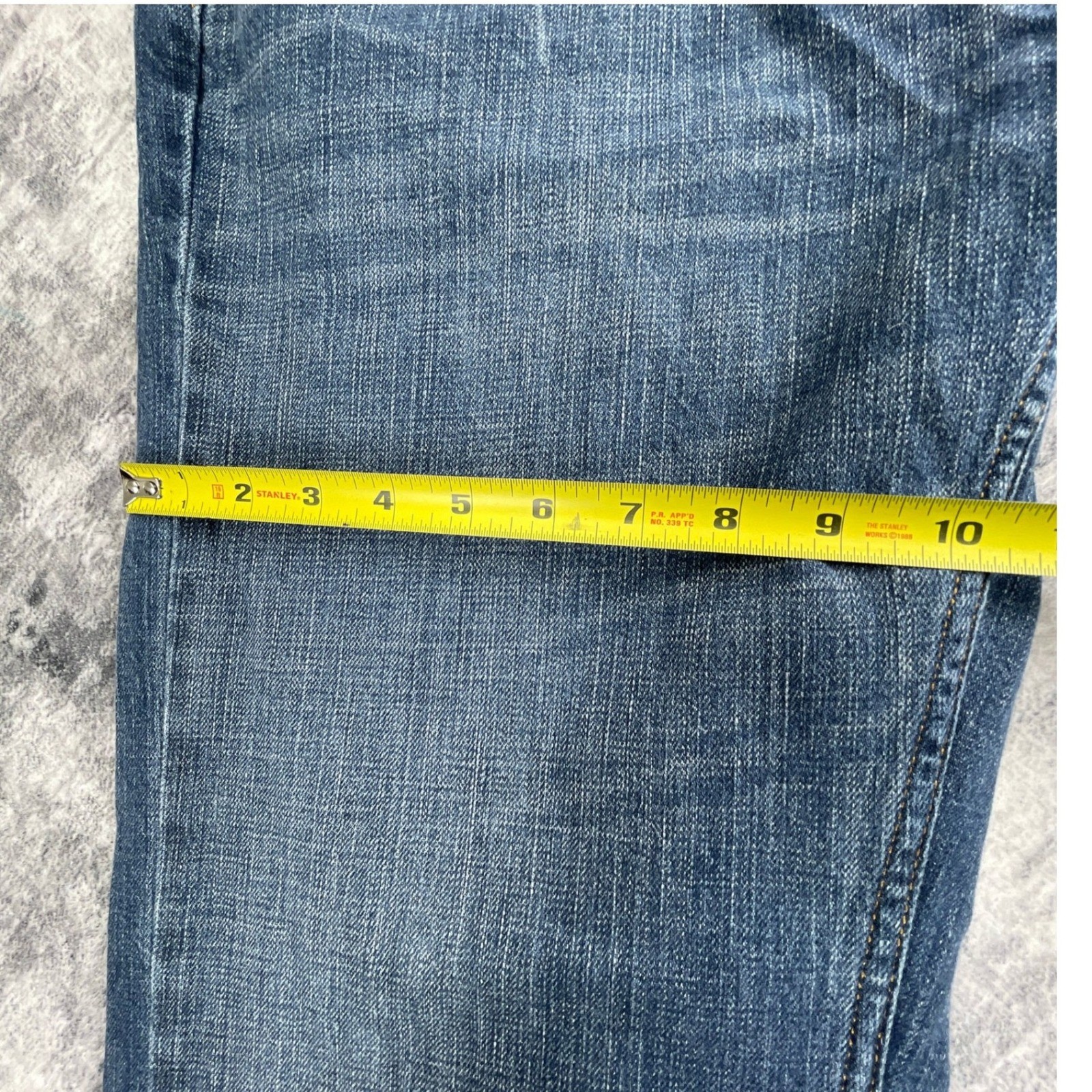Levis Strauss 559 Mens 38×30 Relaxed Straight Leg Jeans Medium Wash Blue Denim