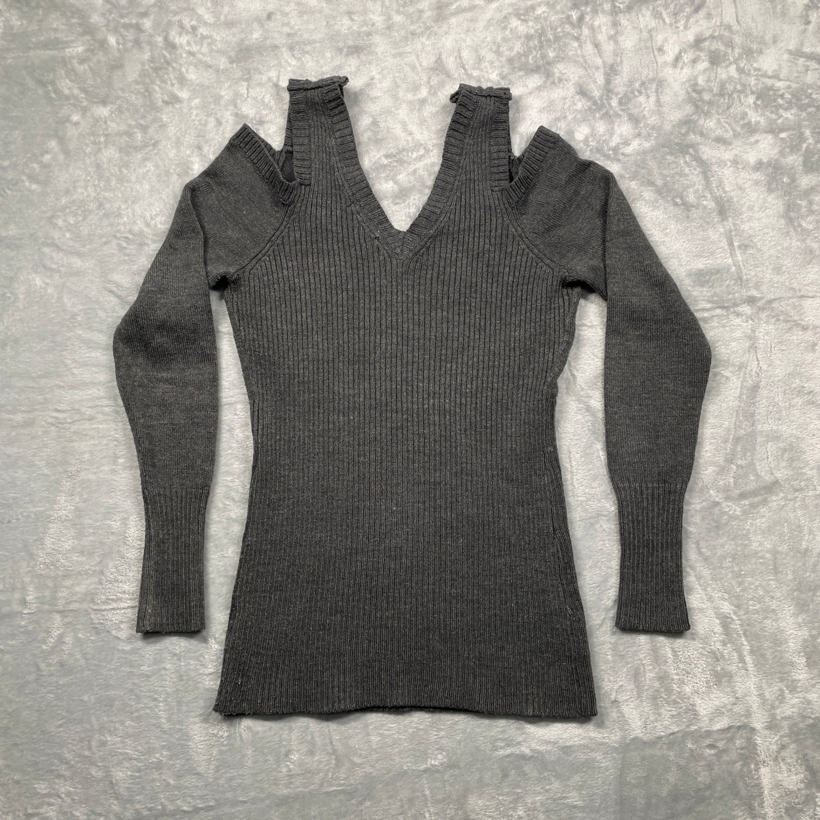 Guess Cold Shoulder Sweater Womens Gray Rhinestone Logo Ribbed Knit V-Neck Large