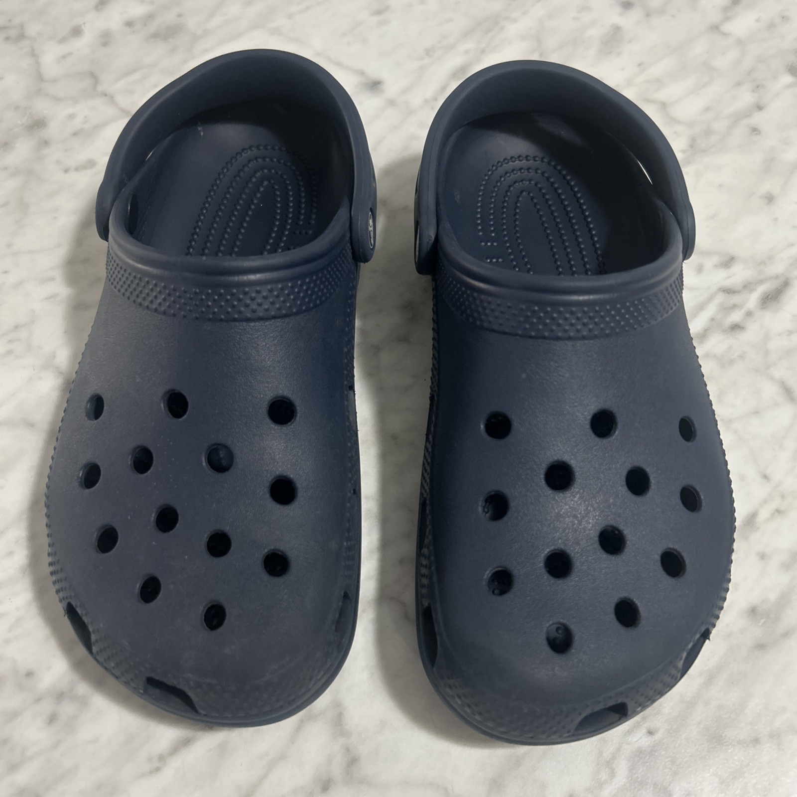 Crocs Classic Clogs – Navy blue